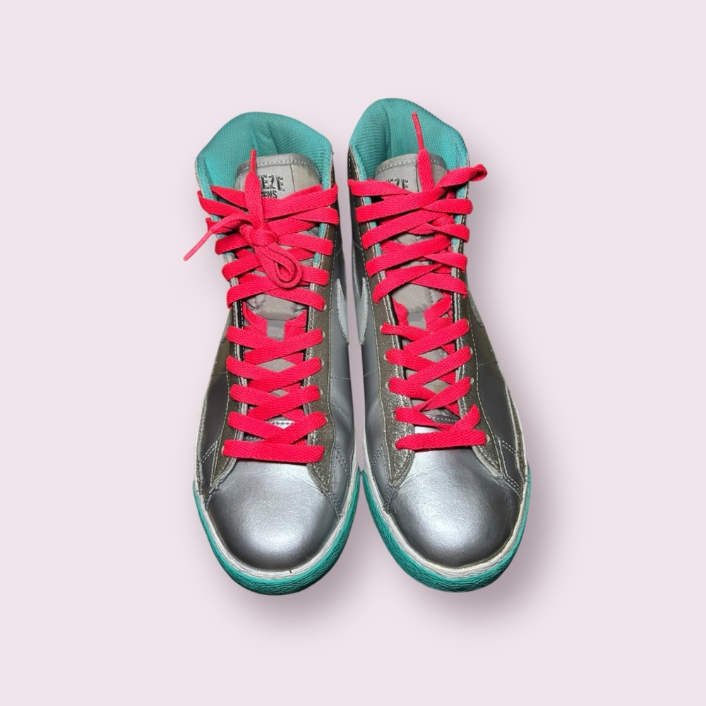 Nike WMNS Blazer Highs Freeze Queens - Picture 2 of 6